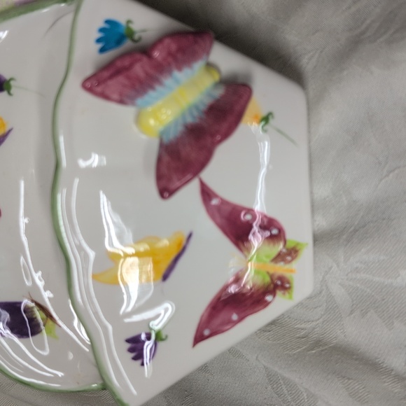 Spring Butterfly Mail Organizer - Picture 9 of 9